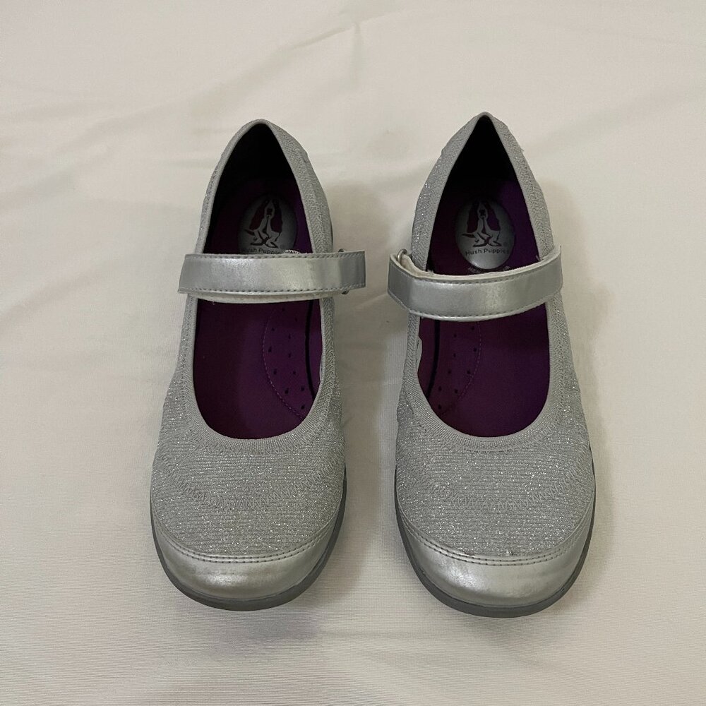 💕Host pick💕 | Hush Puppies | Girls Youths Sport Sneaker Silver | Size 5.5
